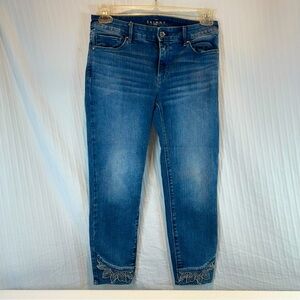 White House Black Market Sz 6 Mid-Rise Embroidered-Hem Slim Crop Jeans